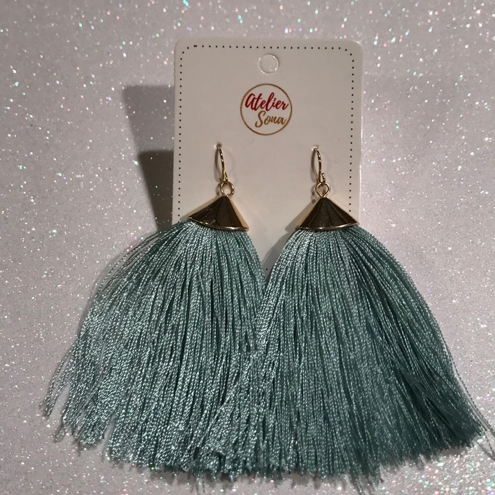 GORGEOUS BRUSHED GOLD CAP TEAL TASSEL EARRINGS!! - Picture 2 of 7